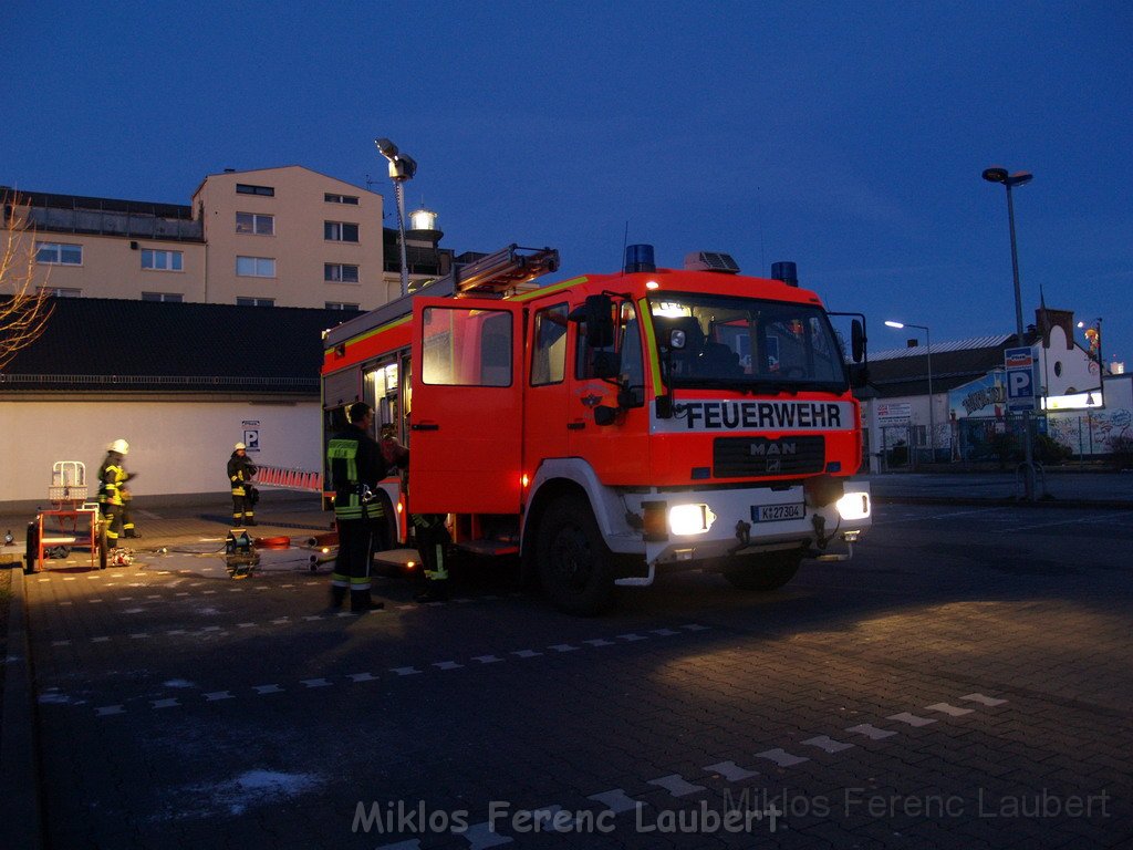 Feuer Plusmarkt Koeln Ehrenfeld Vogelsangerstr P106.JPG